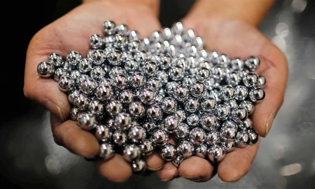 日本人每年在弹珠房里输掉的钱,是拉斯维加斯收入的30倍