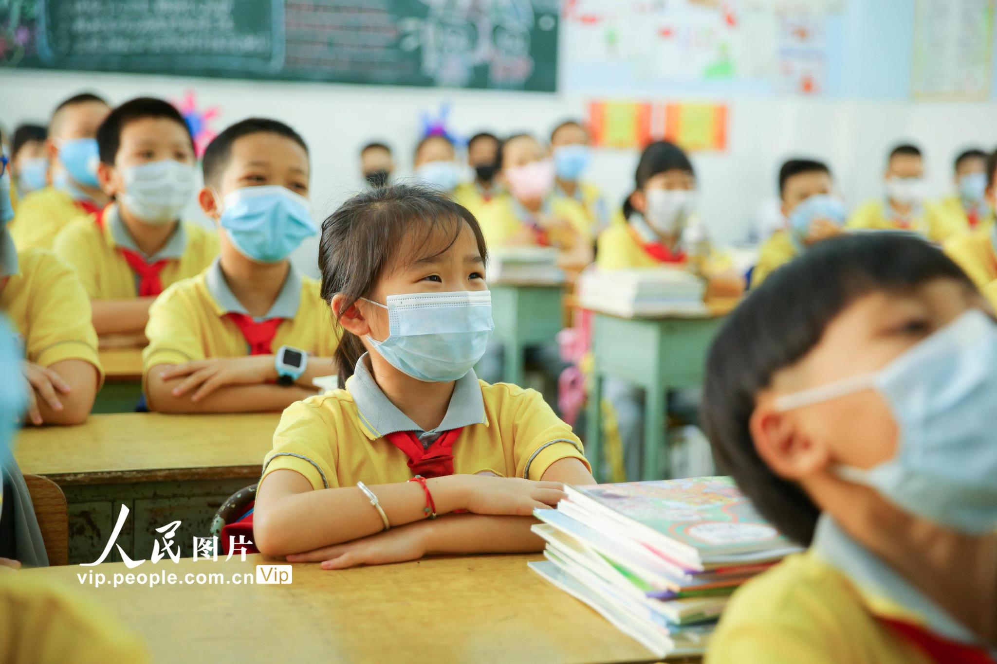 海南1962所小学开学