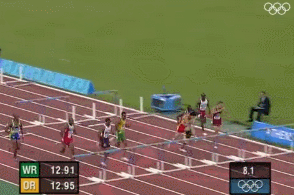 刘翔雅典奥运会夺冠瞬间。 网络视频截图