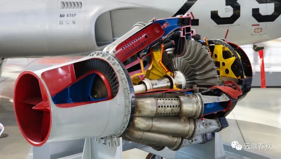 它是世界上第一款量产涡喷发动机,1944年开始批量生产,二战中产量超过