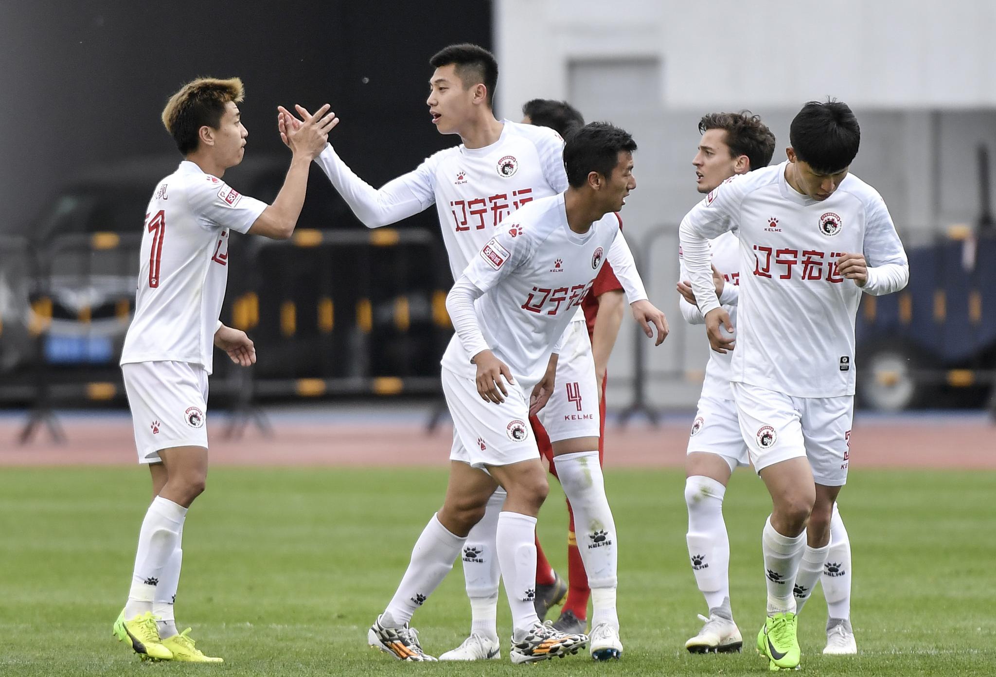 辽足球员讨薪:只存在于app里的"幻象工资"去哪儿了?