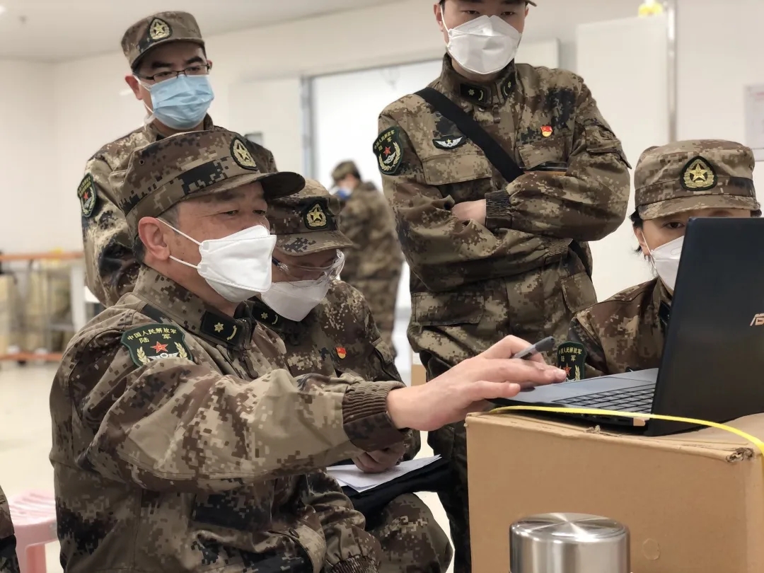 武汉战疫丨在icu,我们是用十二分的努力救治危重患者