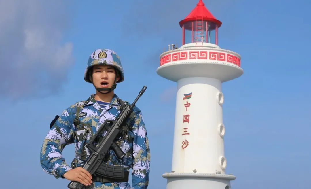 西沙官兵多种方式庆祝海军节,椰子实力抢镜!