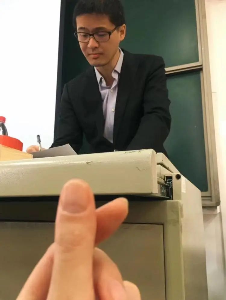 法考段子手罗翔:我其实是个挺闷的人