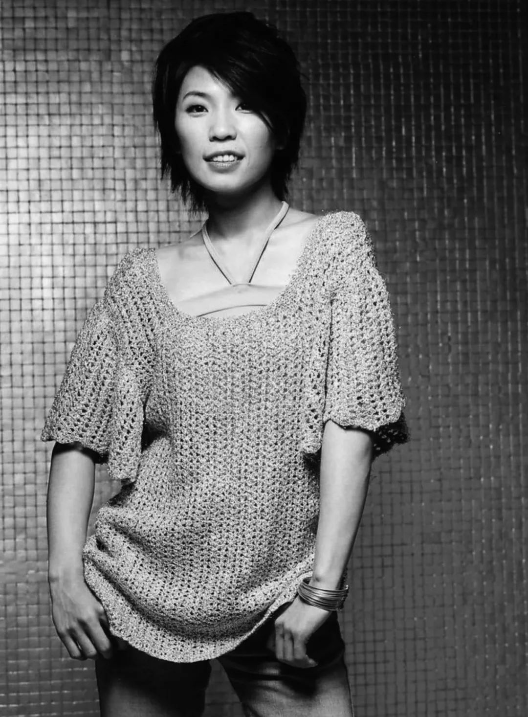 她一生只有两张专辑,却将悲伤传唱至今|阿桑|寂寞在唱歌_新浪新闻