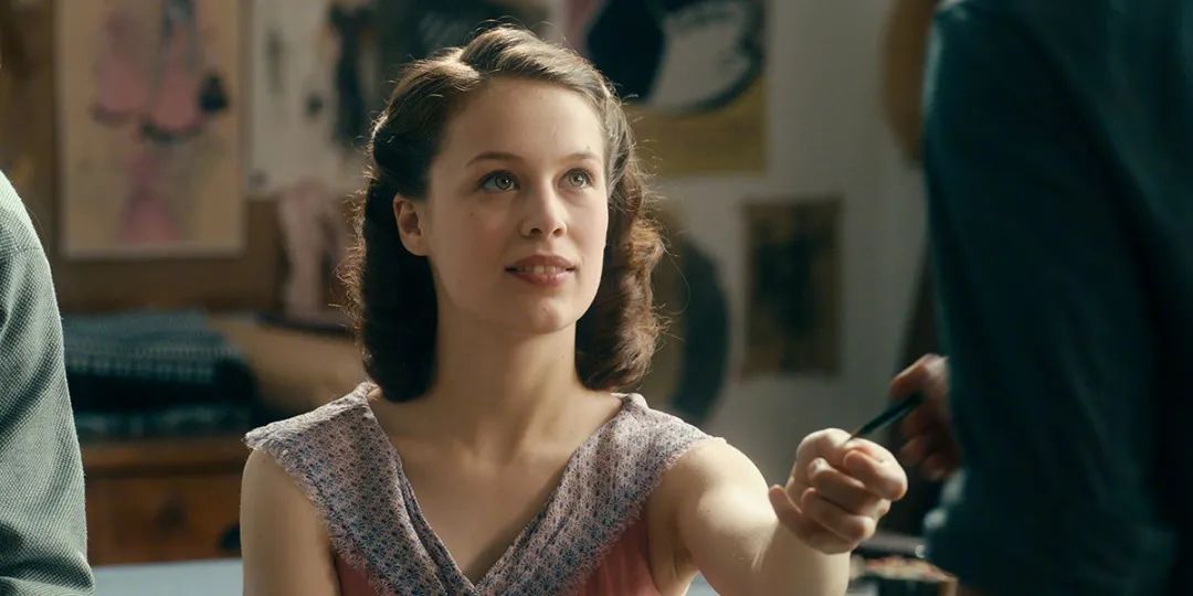 她的表演,宛如精灵附体|温蒂妮|威尼斯疑魂_新浪新闻