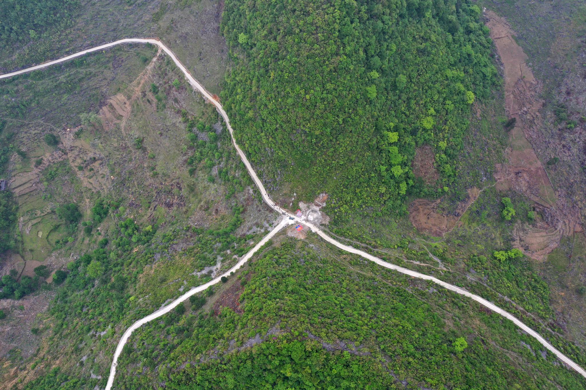广西隆林:乡村纵横"脱贫路"