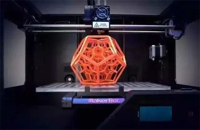 若3D打印能广泛应用在汽车制造业中，会产生哪些化学反应？