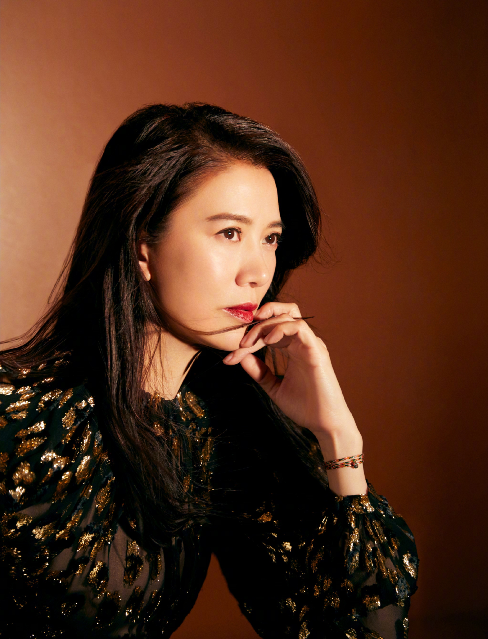 袁咏仪被爆一次买六个爱马仕,本人亲自辟谣,话风可爱求生欲满满