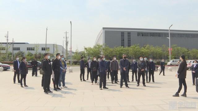 市发改委组织青年干部观摩学习渭南城区项目建设