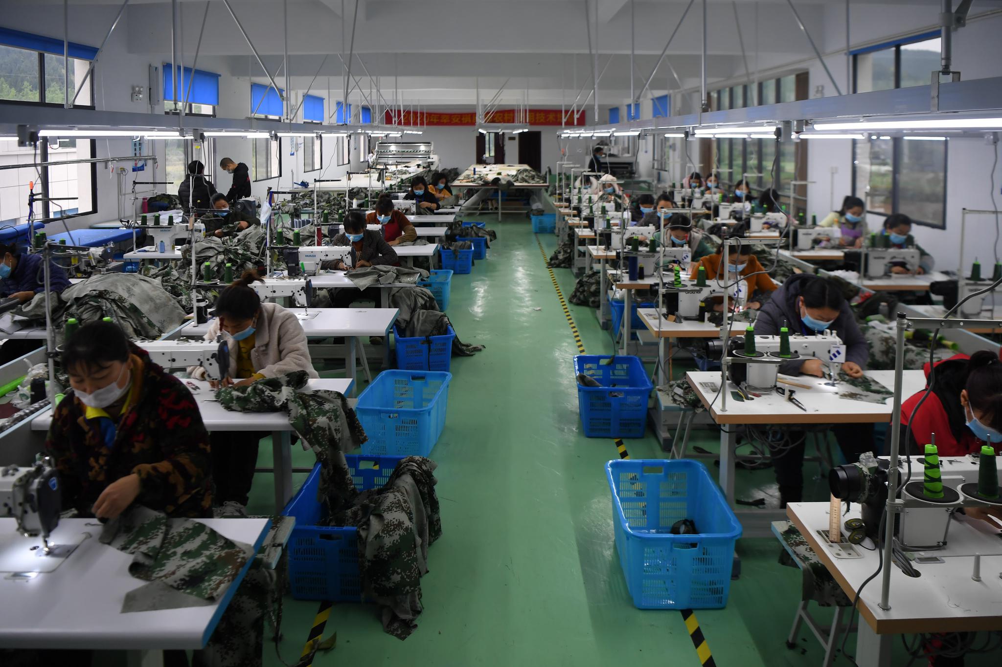 家门口的制衣工厂助力脱贫增收