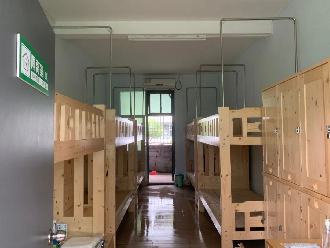 校园防疫墙返校倒计时为了迎接同学们肇庆各地的学校做了这些准备