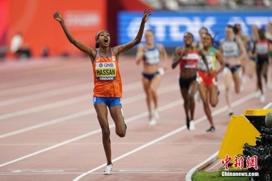 资料图：在卡塔尔多哈举行的2019国际田联世界田径锦标赛女子1500米决赛中，荷兰选手哈桑以3分51秒95的新赛会纪录成绩夺冠。 中新社记者 泱波 摄