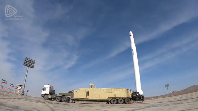 你管这叫运载火箭?伊朗高调亮出战略成果,造型极具威慑力