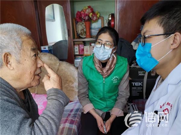 青岛首支居家照料指导志愿者团队服务上门接受预约