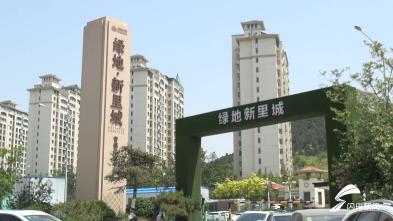 济南绿地新里城入户门挨得太近,业主:进家还要排队?