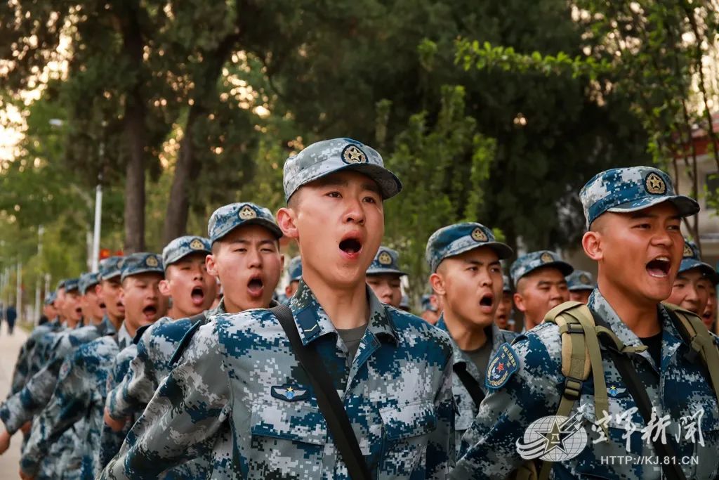 机务之路一周年:你看我几分像从前|空军_新浪军事_新浪网