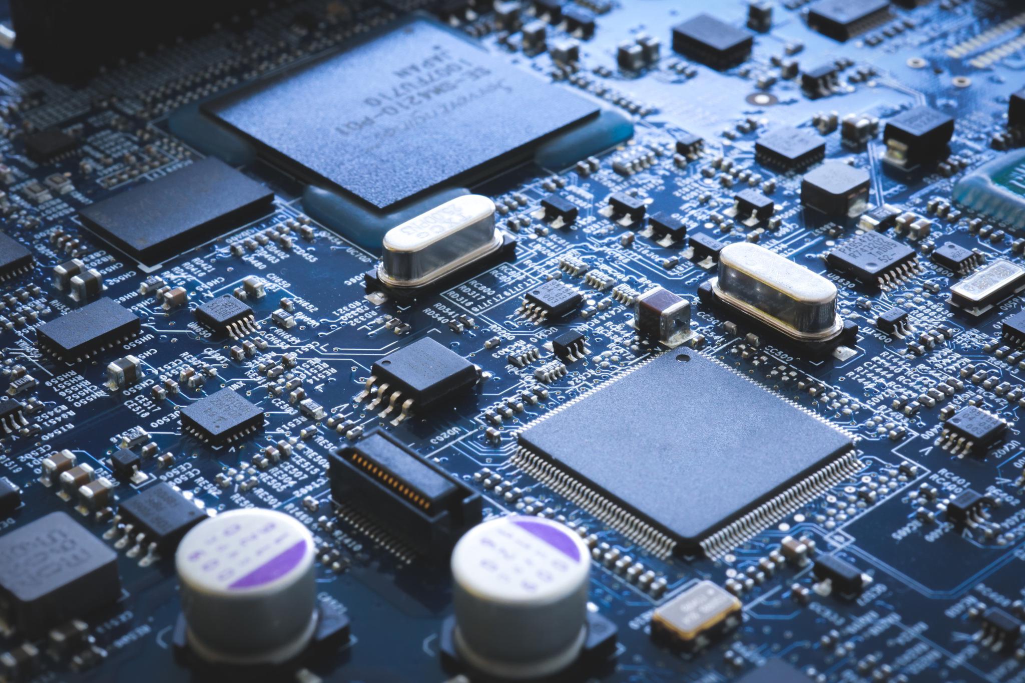 投稿来源:英才杂志pcb也称为印制线路板,是所有电子元器件电气连接的