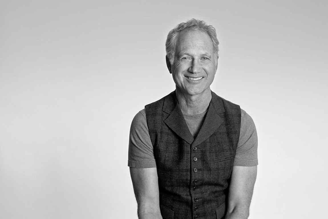 tinker hatfield(汀克 · 哈特菲尔德),操刀设计了 mag,air jordan 3
