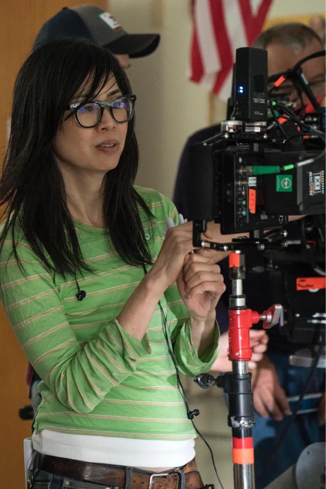 女同性恋题材作品《面子》(saving face)曾让华裔导演兼编剧伍思薇