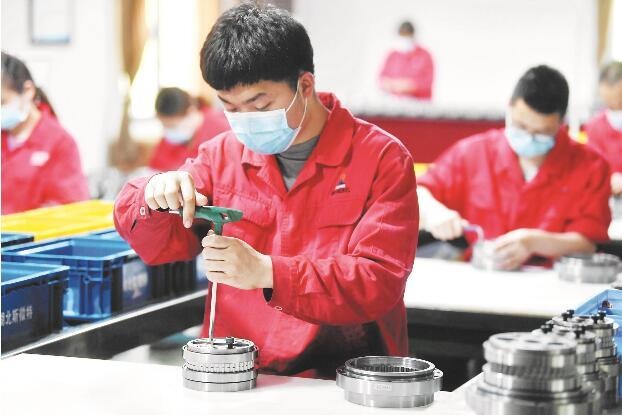 自主研发顶尖技术,搅动进口产品降价2/3,湖北减速机跻身全球机器人