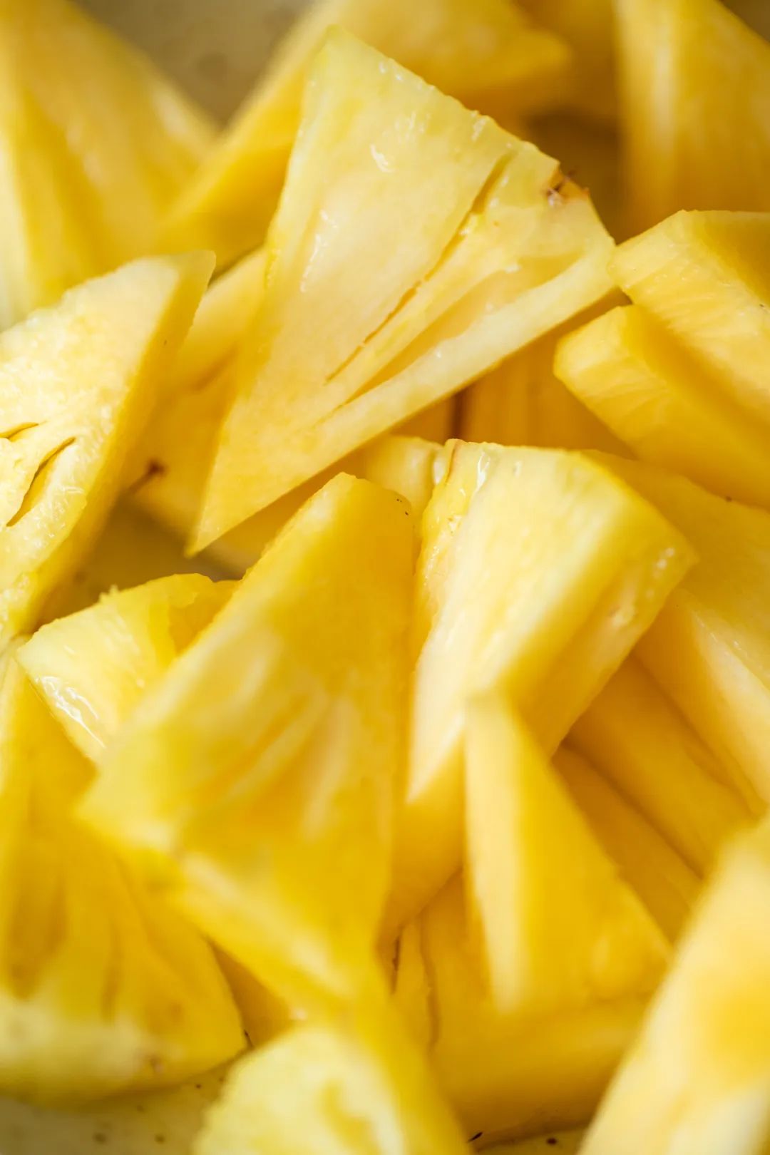 手撕菠萝!一颗菠萝的正确打开方式