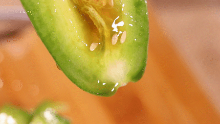 说到这里，教你一种吃瓜新吃法：