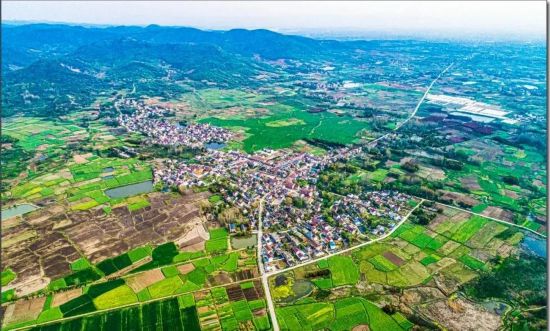 换一个角度看美丽乡村苏湾镇包坊村