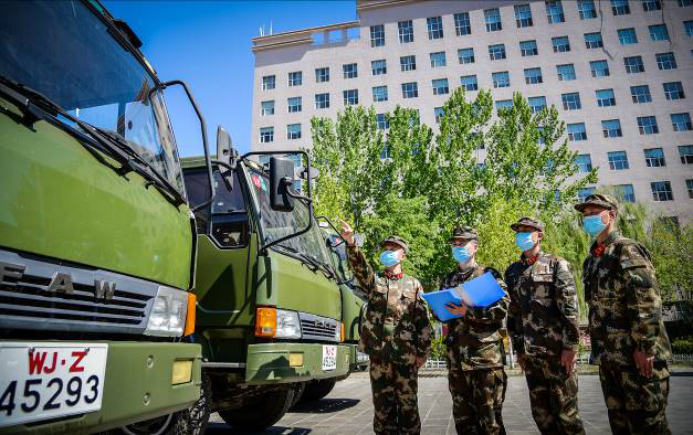 全国交通安全反思日 武警长治支队打牢安全行车基础