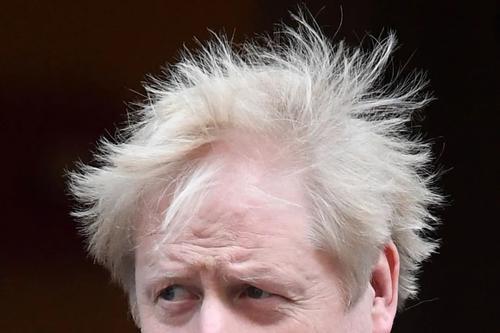 英国首相小22岁女友功劳不小,未婚先产子太让人揪心