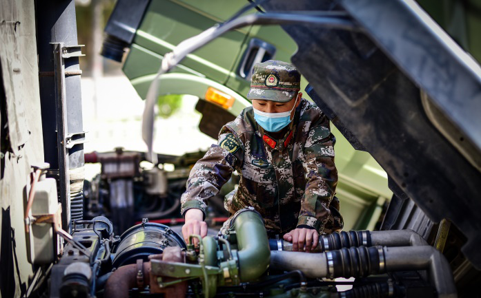 全国交通安全反思日 武警长治支队打牢安全行车基础