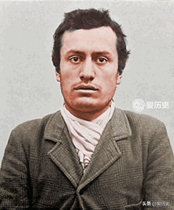 为躲避兵役墨索里尼四处逃亡穷得叮当响为抢面包动了杀心