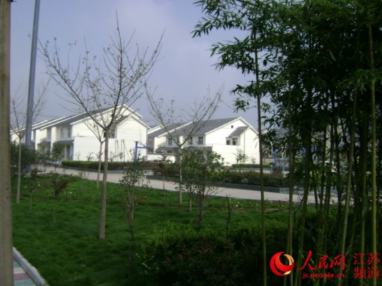 近期,江苏省东海县黄川镇一手抓实疫情防控,一手打出生态"组合拳"