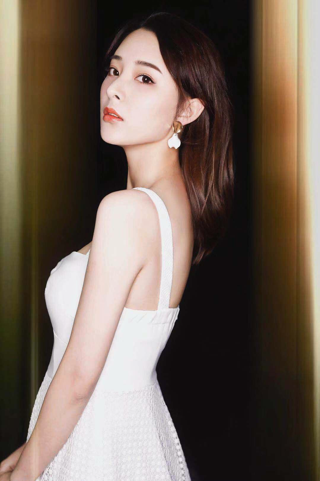 刘芷微 :闯入荧幕的"灵气脸"