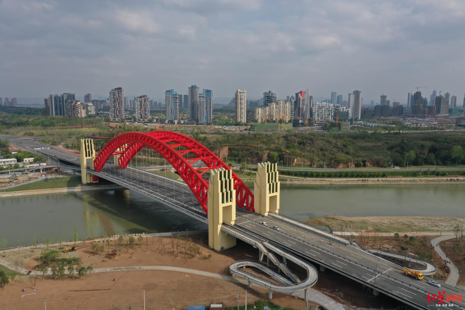 成都单跨跨径最大桥梁——天府新区天保湾大桥通车