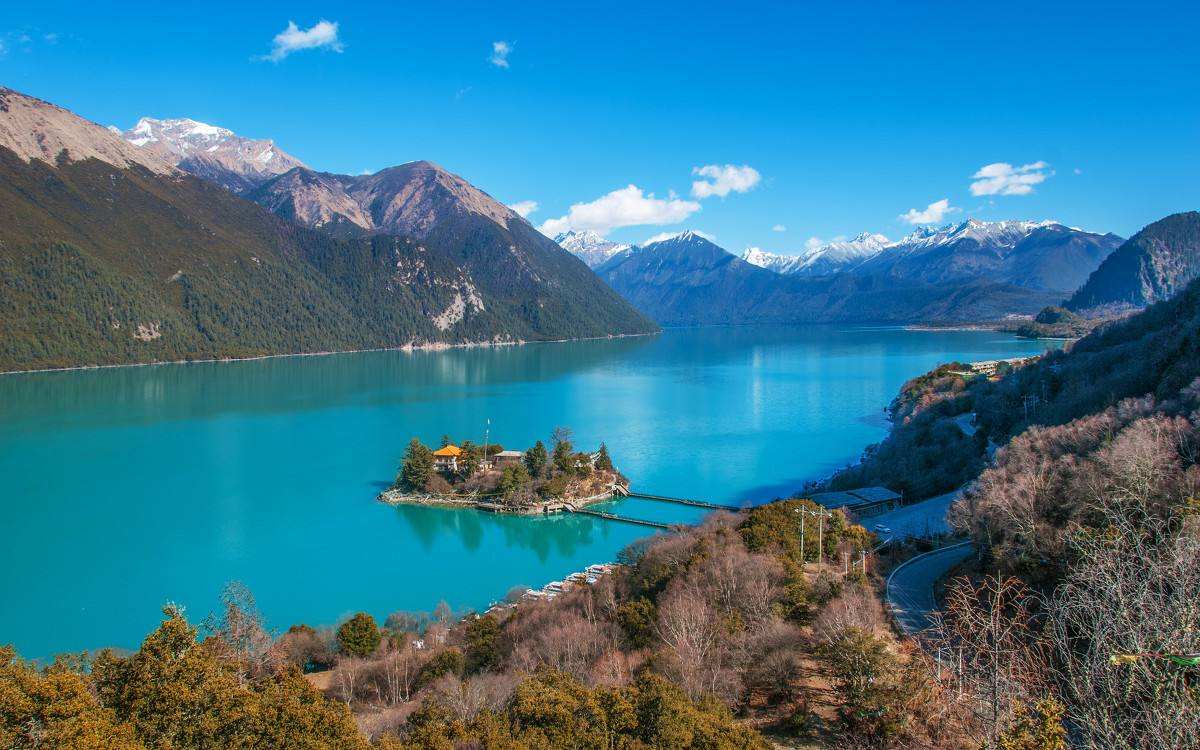 3月31日,记者来到位于林芝市工布江达县的巴松措景