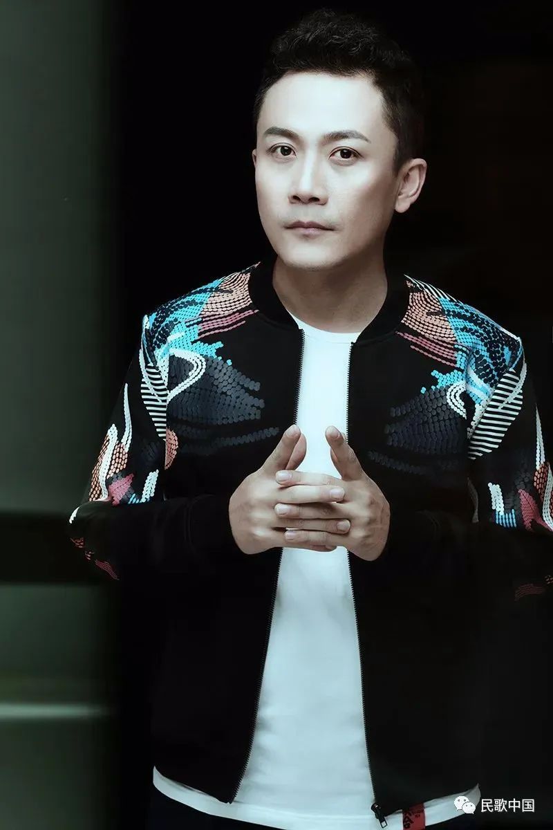 没他真不行,这个凤凰传奇背后的男人
