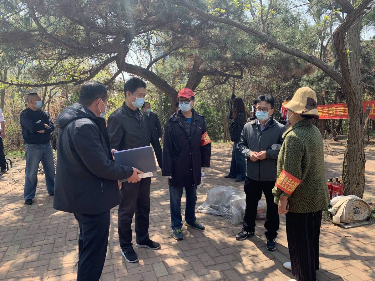 山东青岛:垃圾分类新时尚 活力青年我先行