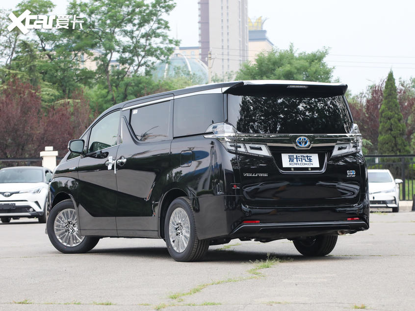 2020款丰田威尔法上市 售81.90万元起