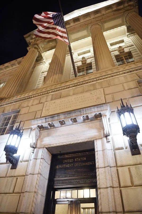 ▲资料图片：在美国首都华盛顿拍摄的美国商务部大楼外景。（新华社发）