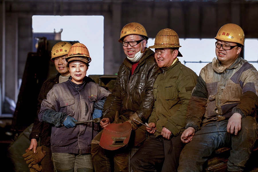 向劳动者致敬——吉林省女摄影家协会会员作品选