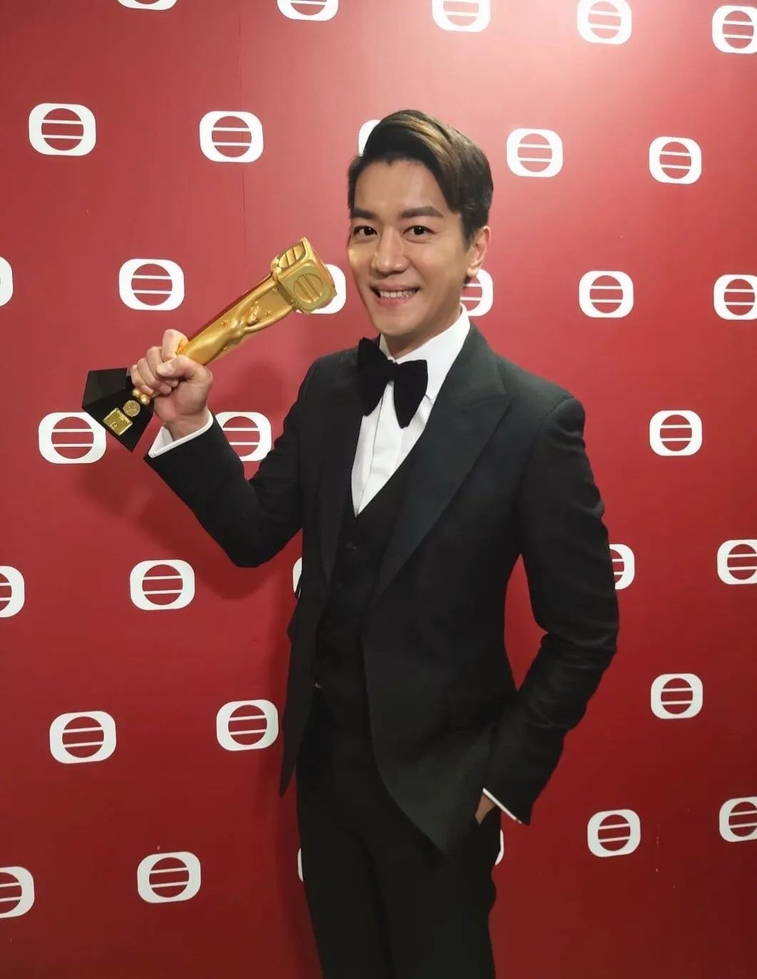 夫妻同患哮喘病长期备药 害怕遗传给儿子|黎诺懿|tvb|富二代_新浪网