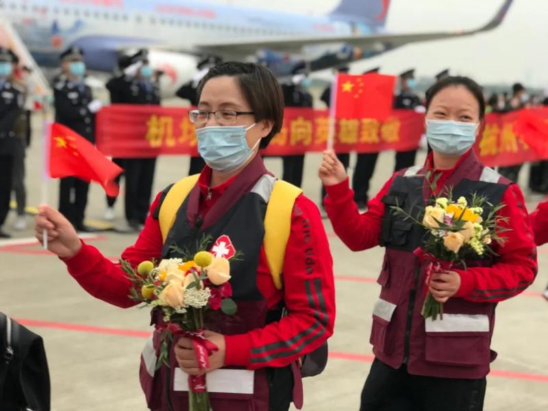 应到2018人实到2018人浙江最后一批援鄂医疗队归来这一刻让女队员们流