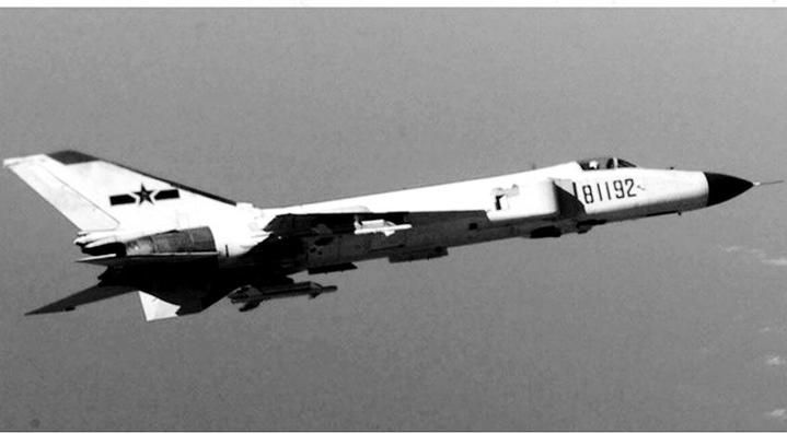 英雄王伟墓前19年来鲜花不断 今年有人送来20模型休闲区蓝鸢梦想 - Www.slyday.coM