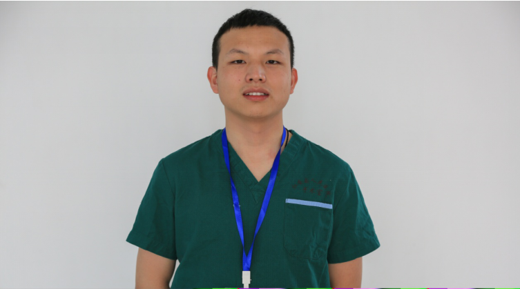 长沙帅气男护士今日深情告白你愿意成为我的美丽新娘吗