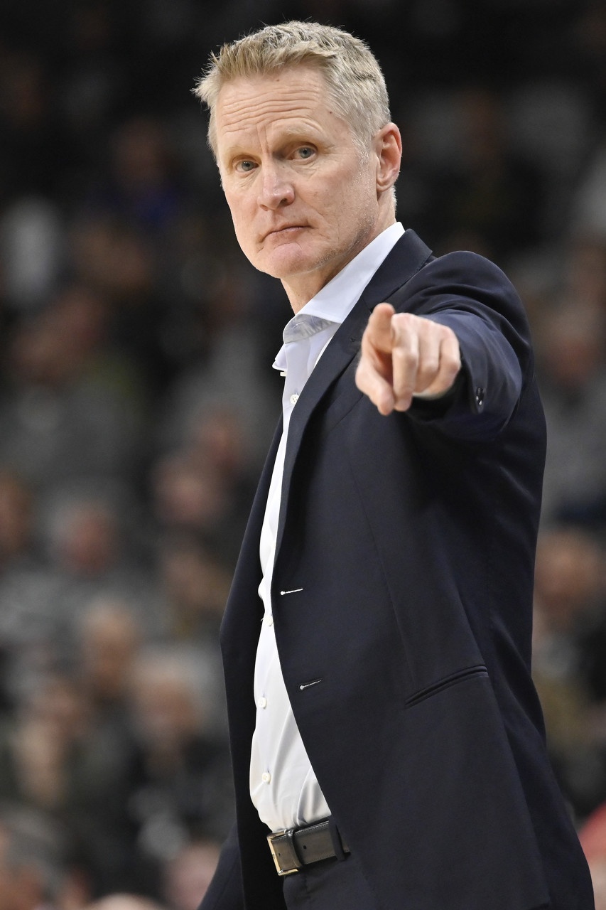 2016年最佳主教练—科尔(勇士)