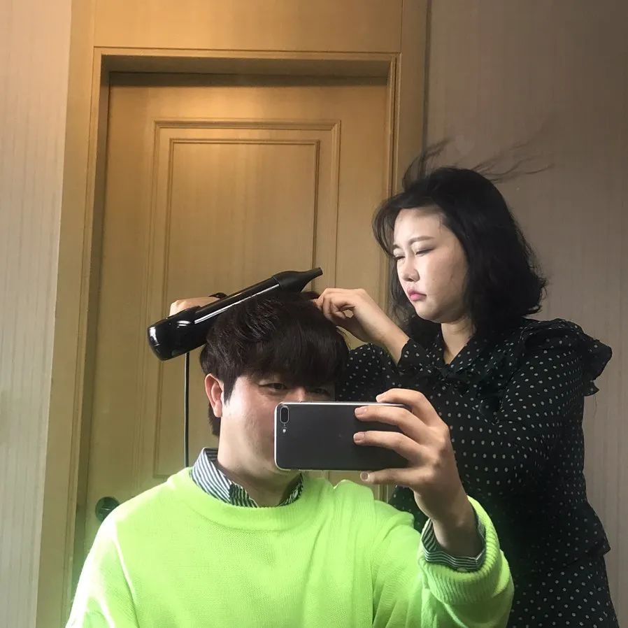 韩国人妻超渣P图技术爆笑全网：老婆千娇百媚，老公千奇百怪