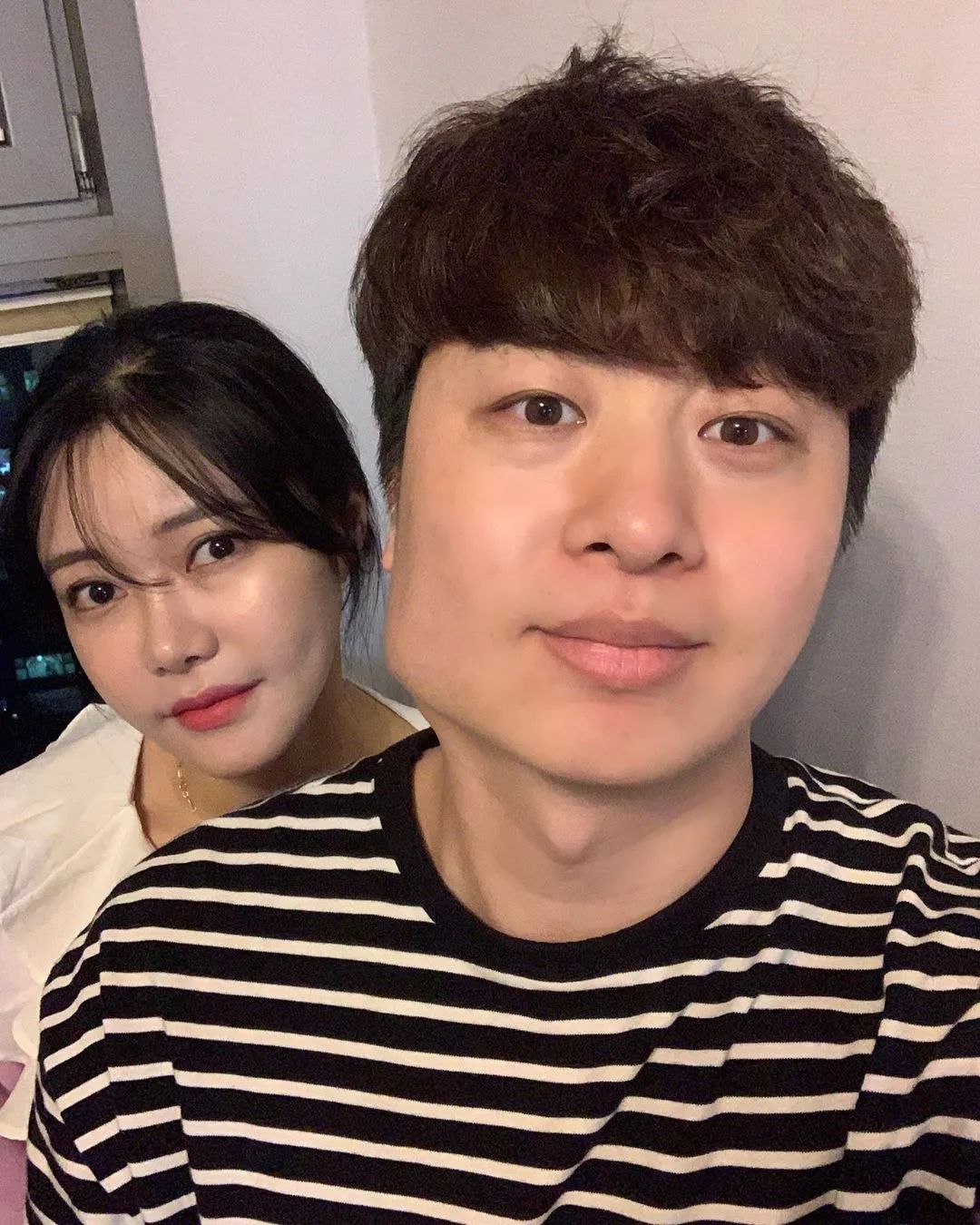 韩国人妻超渣P图技术爆笑全网：老婆千娇百媚，老公千奇百怪
