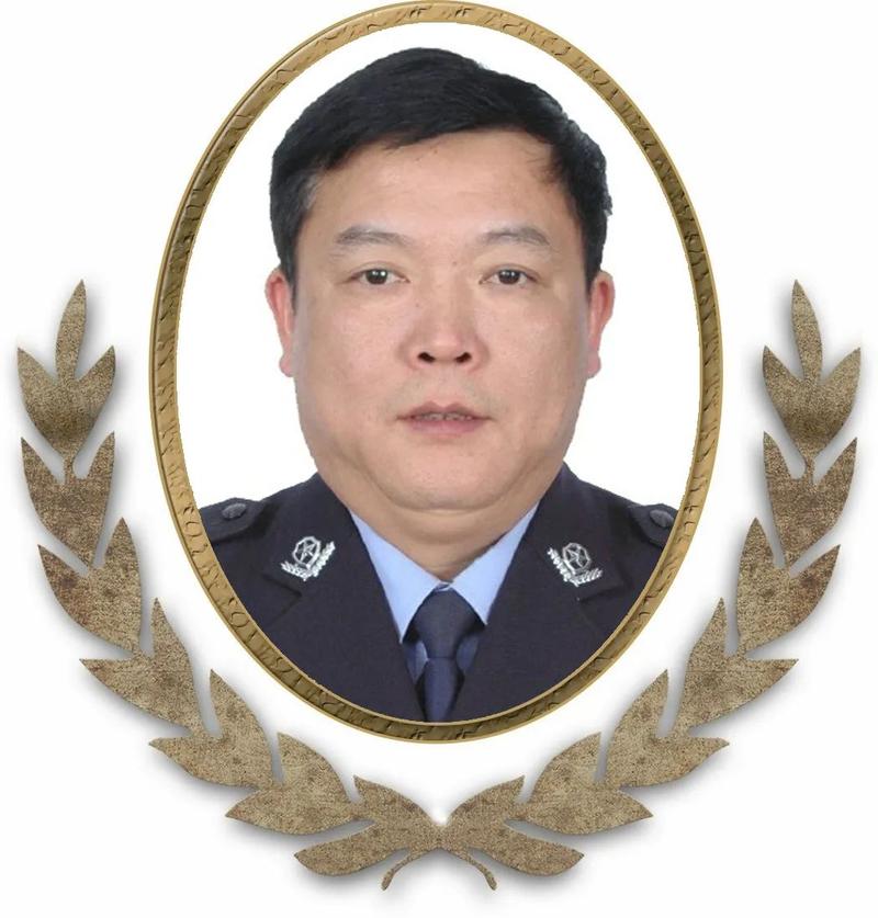 许霖源(1963-2019)生前系汕头市公安局潮南分局峡山派出所三级警长.