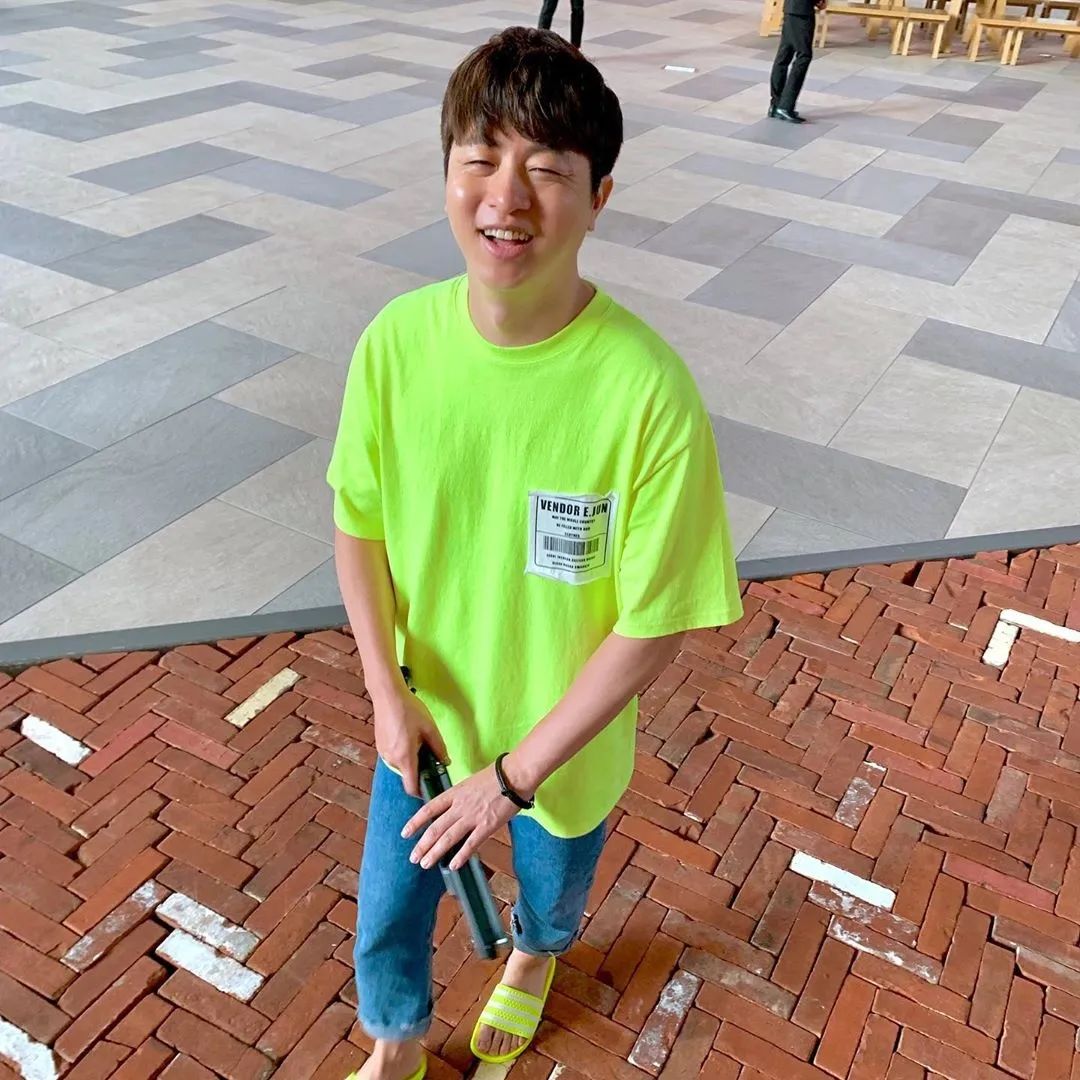 韩国人妻超渣P图技术爆笑全网：老婆千娇百媚，老公千奇百怪